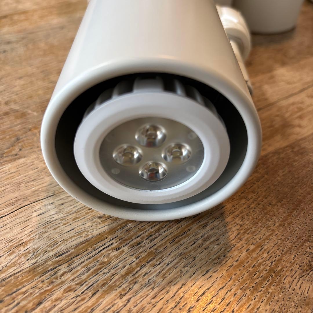 《値下げしました》LED照明器具 スポットライト 電球色 調光 8個セット