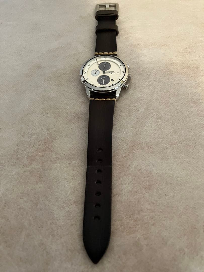 値下げ 稼働★アニエス・ベー クロノグラフ アイボリーメンズ ソーラー腕時計