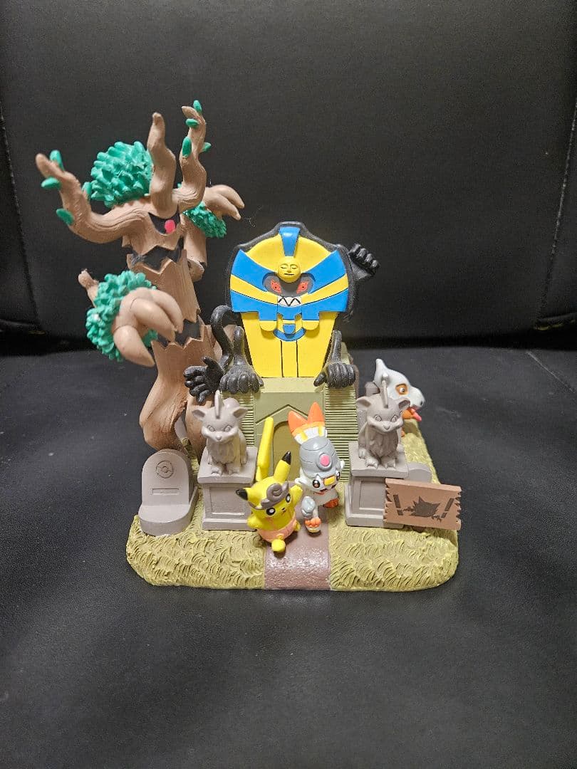 ポケモン Haunted Pokémon Villageフィギュア 4点セット