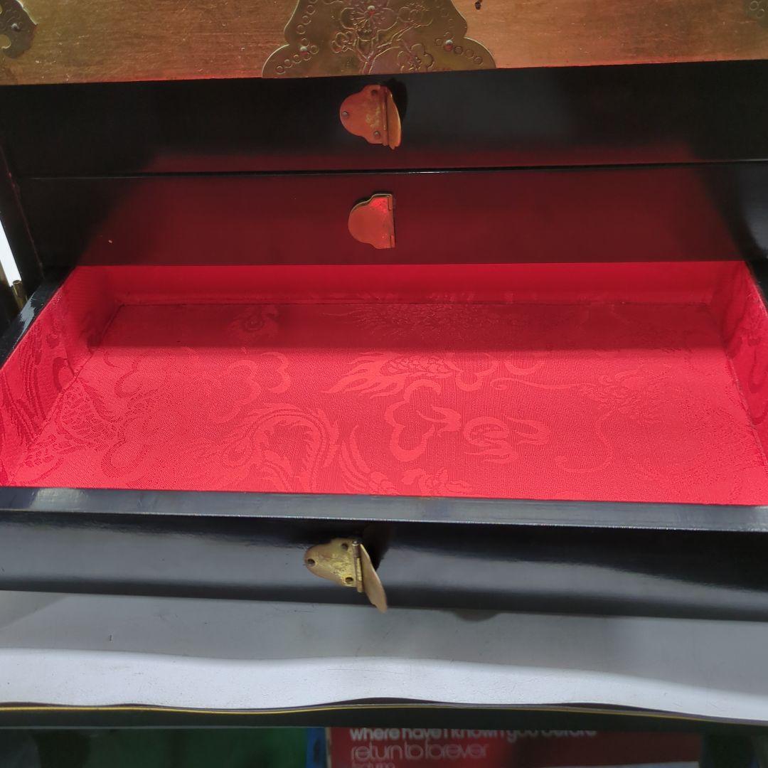 金箔装飾 花鳥模様 漆塗り　金色箱　宝石箱　骨董品　時代物　旧家　初出　蔵出