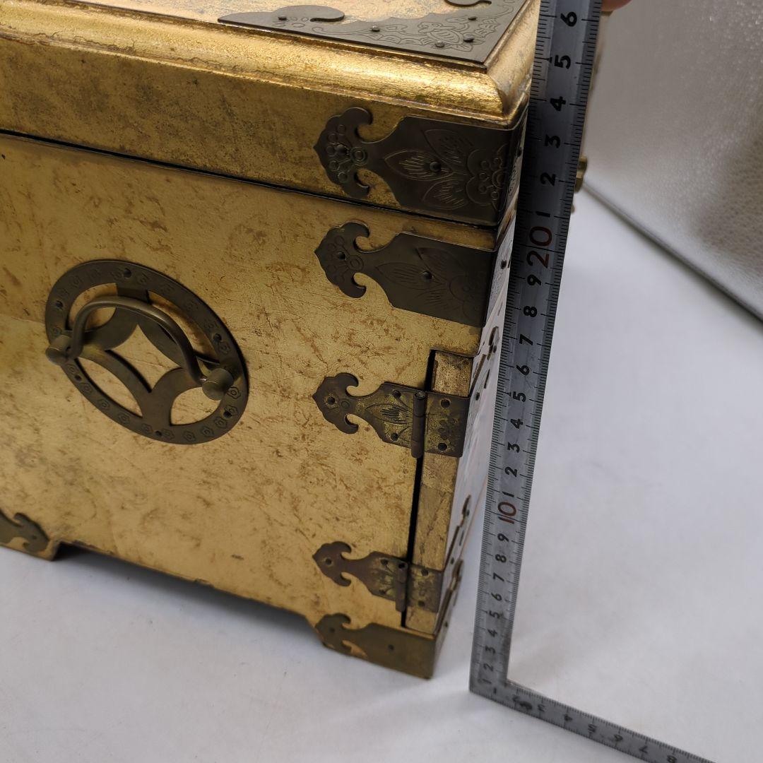 金箔装飾 花鳥模様 漆塗り　金色箱　宝石箱　骨董品　時代物　旧家　初出　蔵出