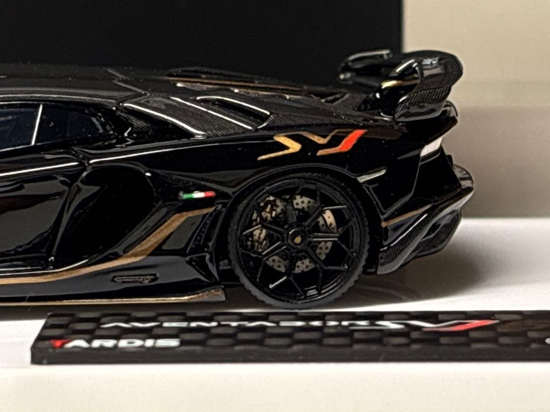 Tardis 1/64 ランボルギーニ アヴェンタドールsvj 63 ブラック