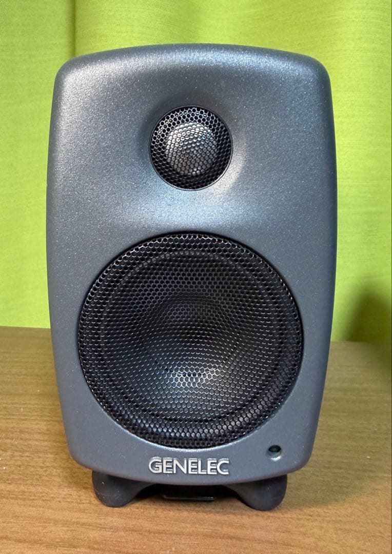 GENELEC 8010AP スタジオモニタースピーカー ベア
