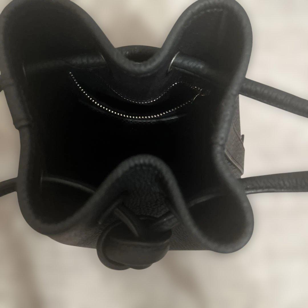 極美品　ヴァジックボンドミニ　レザー巾着型バッグトート　ブラック