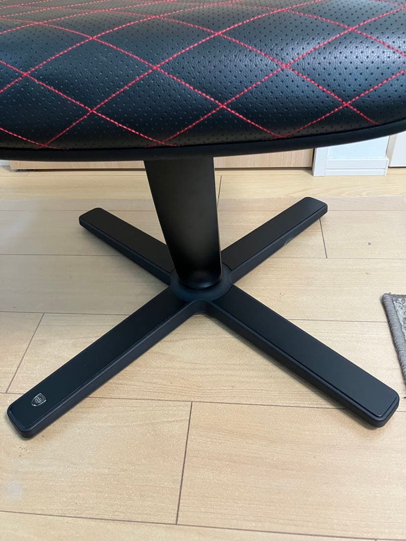 noblechairs FOOTREST レッド NBL-FR-PU-BR