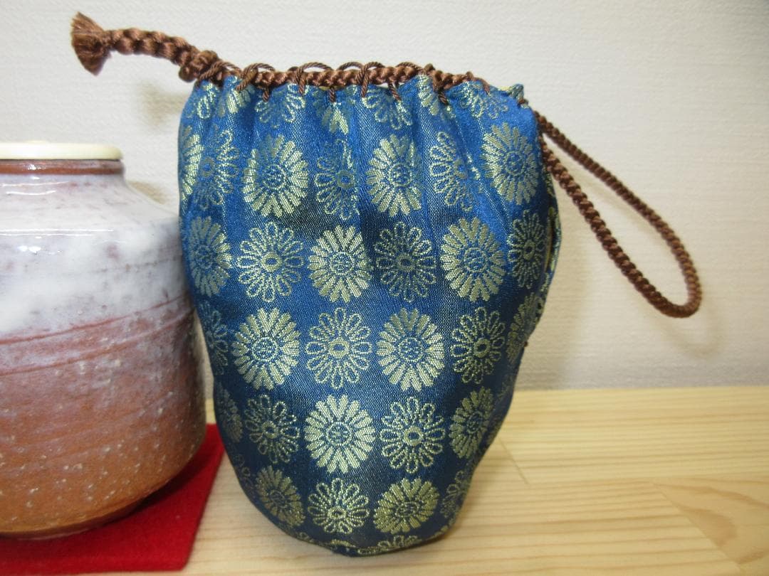 送料込【逢絢亭】茶道具 茶入 萩焼 肩衝形 仕覆付 金子