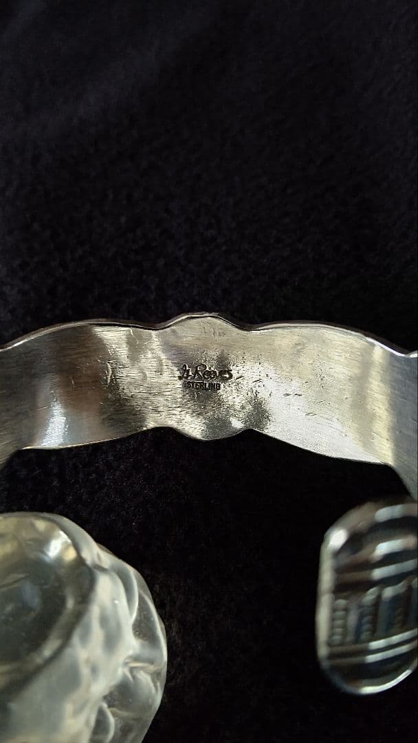 confutatis ゲーリーリーブス ターコイズ、コンチョ付きバングル