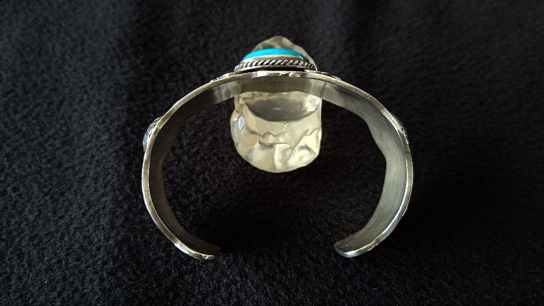 confutatis ゲーリーリーブス ターコイズ、コンチョ付きバングル