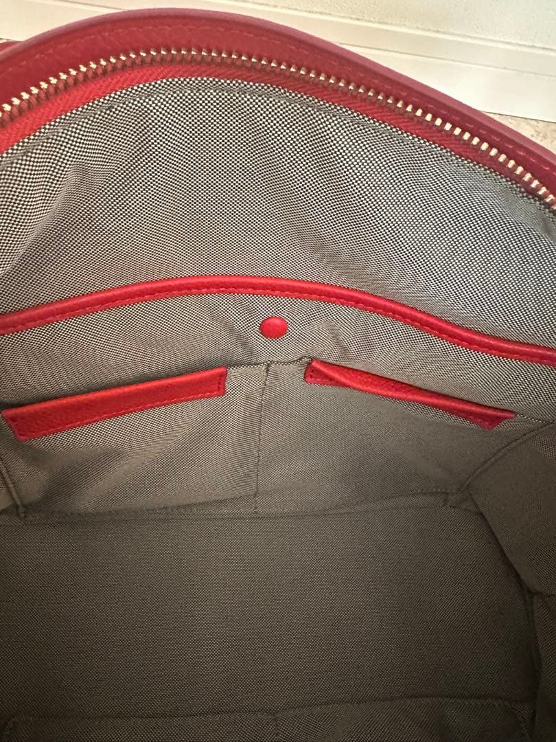 COLE HAAN レッド ショルダーバッグ　収納袋付き