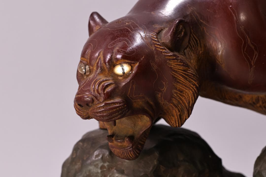 RITAO CHAN専用、時代銅製　春宗銘　鋳銅 「 竹虎 」 玉眼　BK72