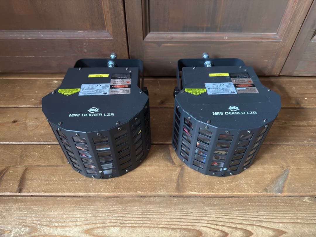 ADJ mini dekker LZR ２台セット Amazon.com: ADJ Products MINI DEKKER 2 X 10W RGBW, INCL DMX, Color