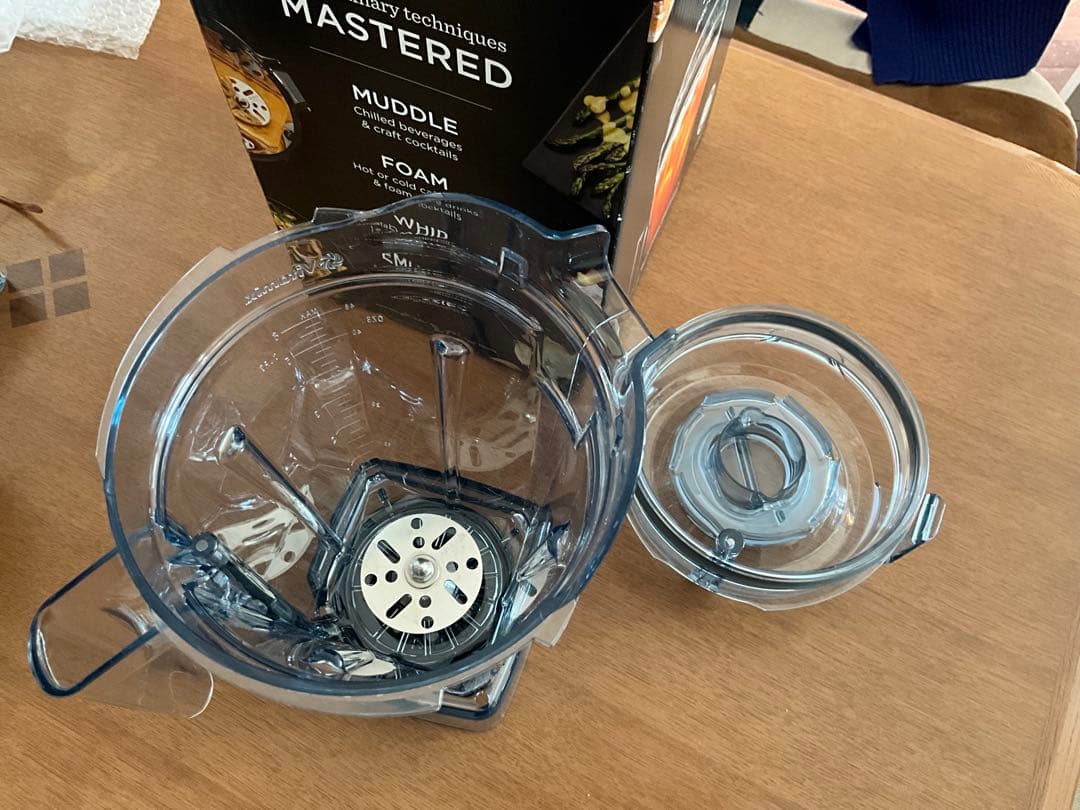 12月限定値下げ1回使用 バイタミックス エアーディスク コンテナ 1.4L