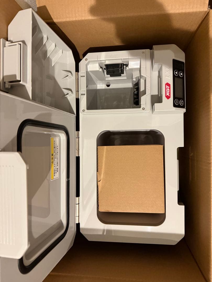 CLAB　Makita CW003GZ0 冷温庫 40Vリチウムイオン対応