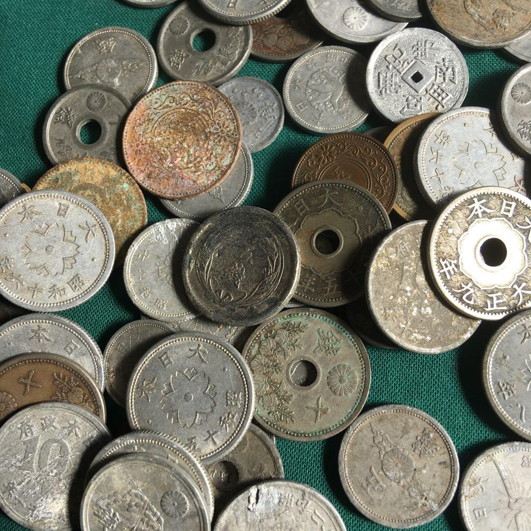 か1 古銭の山 - メルカリ