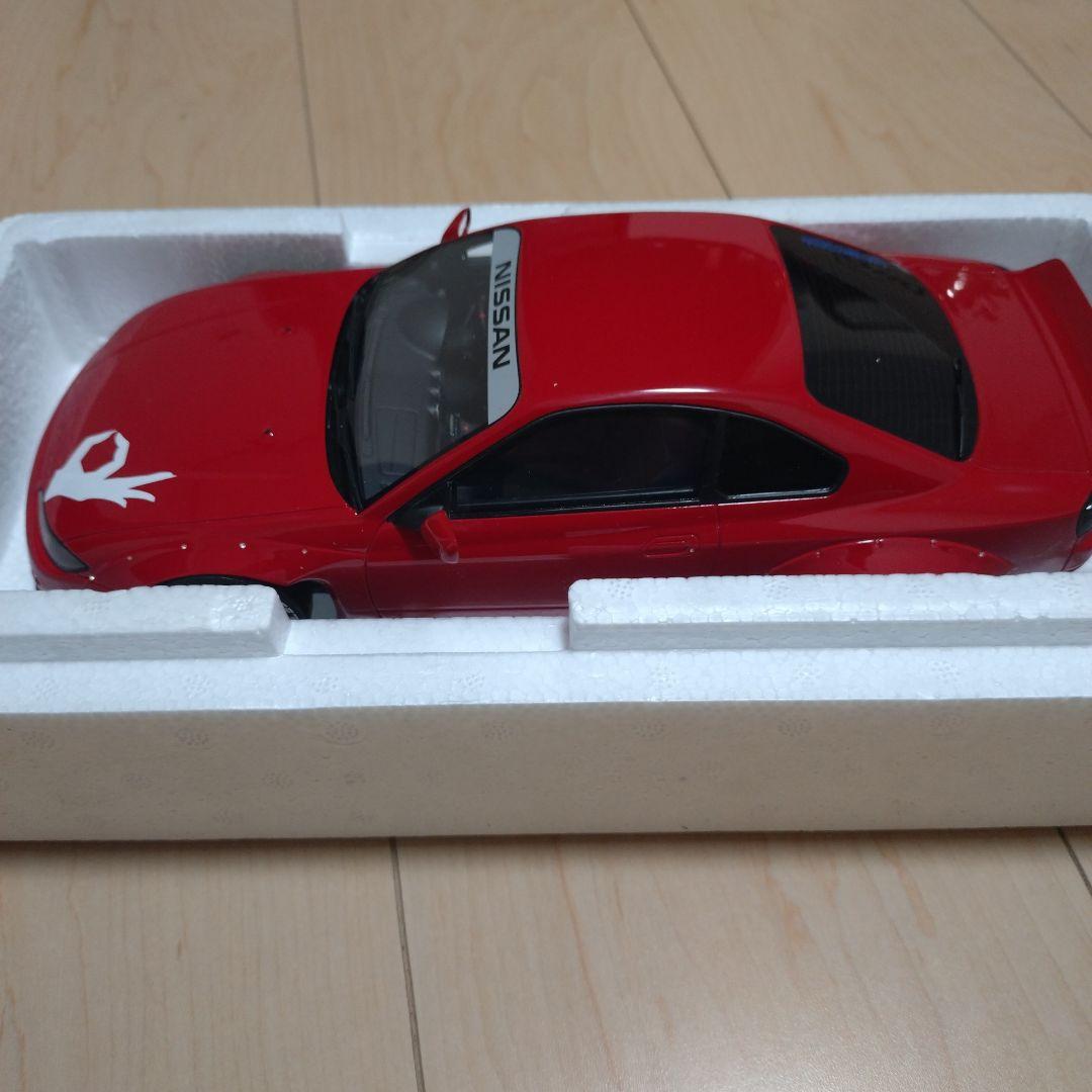 世界限定2000台シルビア S15 1/18 スケール