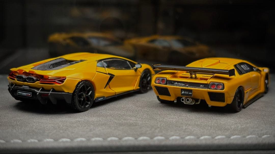 Hung Hing Toys 1/64 ランボルギーニ　レヴェルト　フル開閉