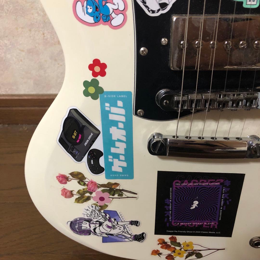 Blitz by Aria Pro Ⅱ SGステッカー付きホワイトエレキギター