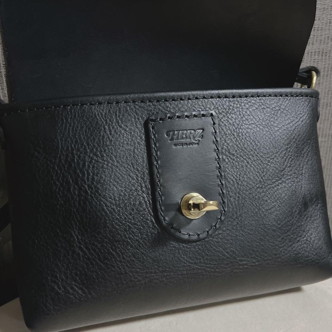 ヘルツ　ライトミニショルダー　ブラック　herz