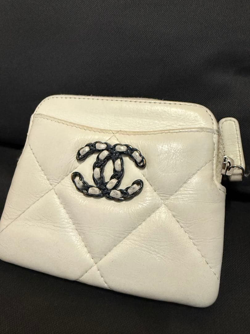 CHANEL シャネル マトラッセ ホワイト ジップパース ラムスキン