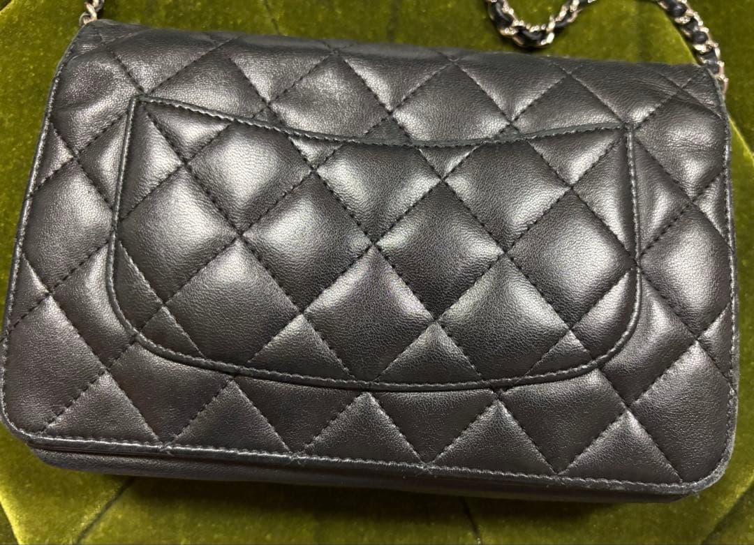 CHANEL シャネル チェーンウォレット マトラッセ ラムスキン