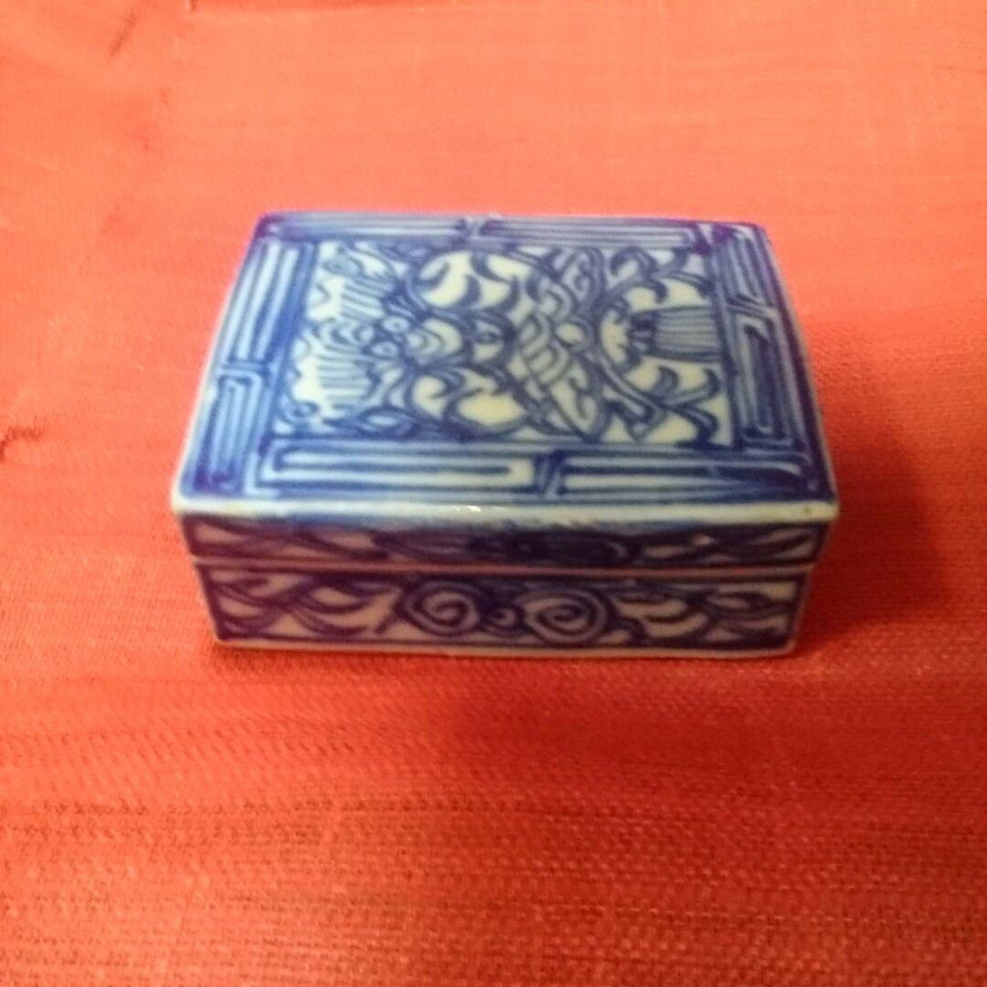 骨董、古伊万里、龍文様香合 骨董、古伊万里、龍文様香合