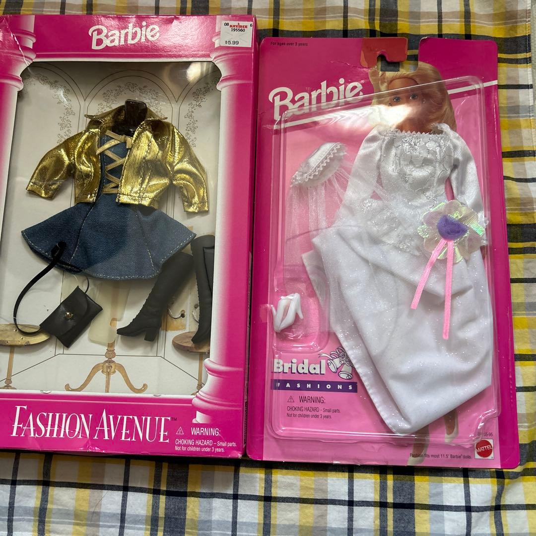 Barbie TRAVEL と衣装セット