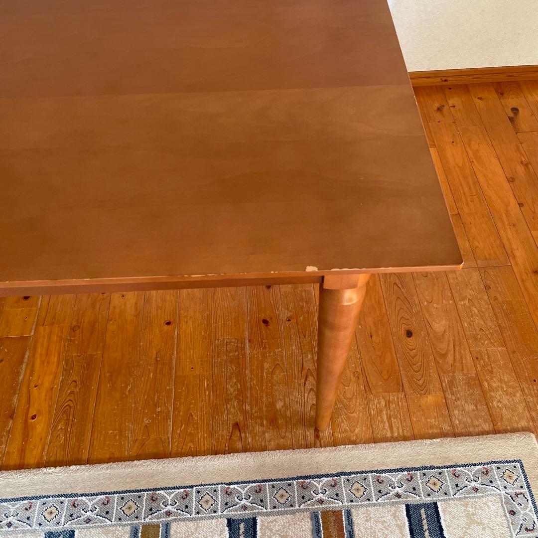 カリモク　ダイニングテーブル（テーブルのみ、送料込み）