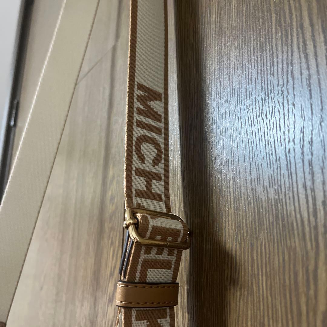 MICHAELKORSベージュ ハンドバッグショルダーバックボアミディアムサイズ