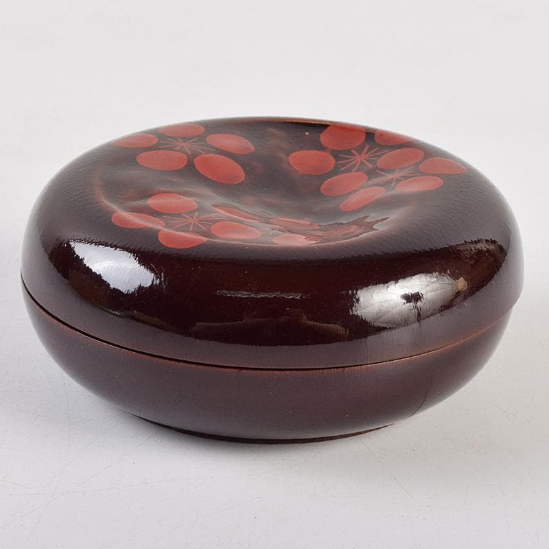 茶道具　塗師　近藤道恵作　織部好写　梅香合　花押有　共箱二重箱　V　R9513