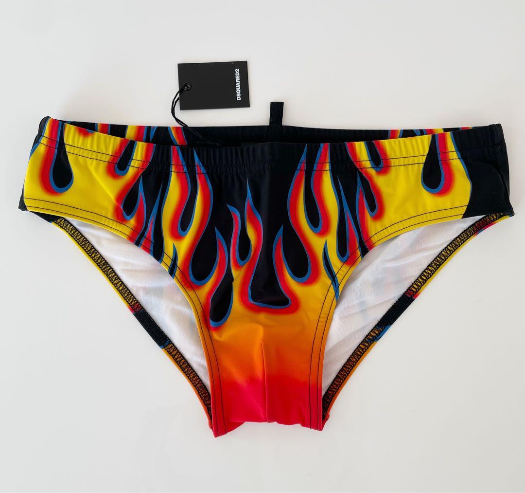 DSQUARED2 競パン サイズ50 ファイヤープリント ビキニ水着 DSQUARED2