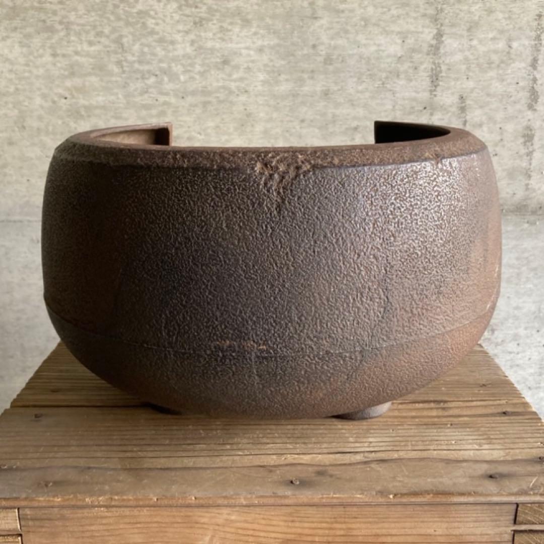古い風炉 釜 火鉢 囲炉裏 五徳 鉄製 茶釜 灰付 茶道具 和風 古道具 レトロ