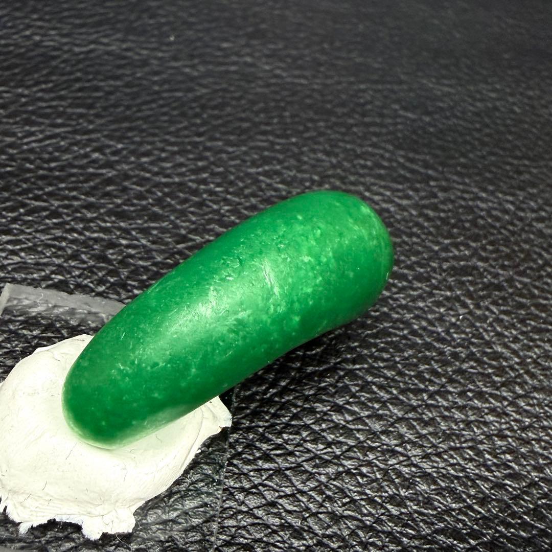 縄文、弥生、硬玉大珠、魔除け石 透明度ある古墳期 ヒスイ硬玉翡翠