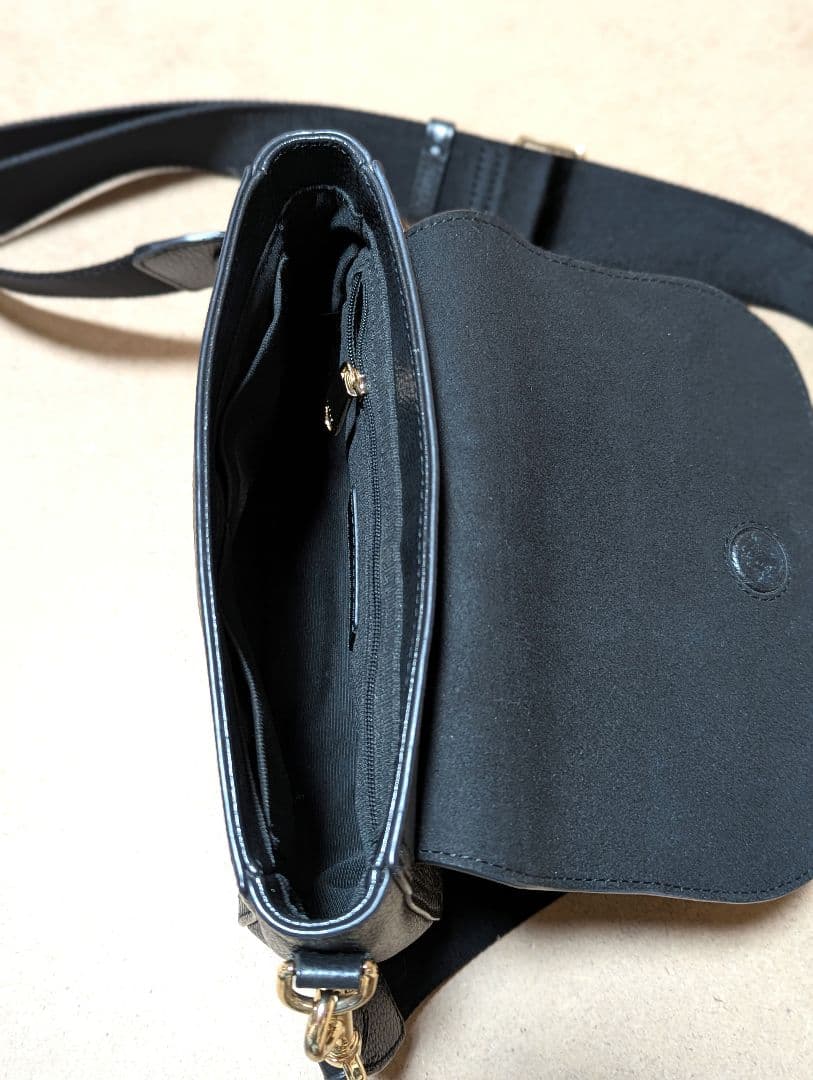 【FURLA】良品☆ウラニアショルダーバッグブラック レザー☆シンプル