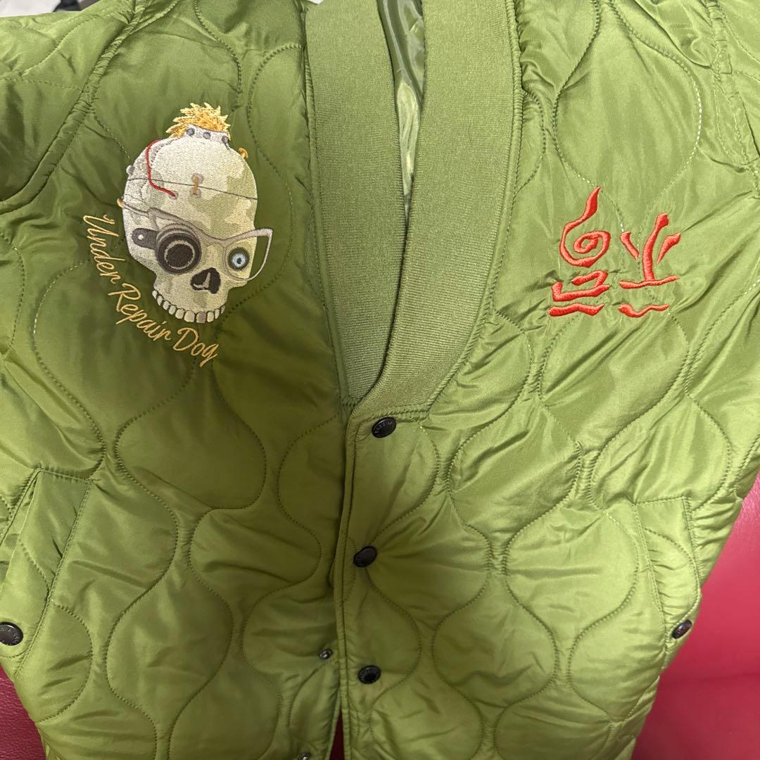 迷彩柄デープが多少剥がれかけていますホコリはできるだけ取り除きます。