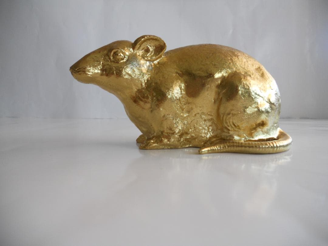 友沢正彦 作 金 の ねずみ です。