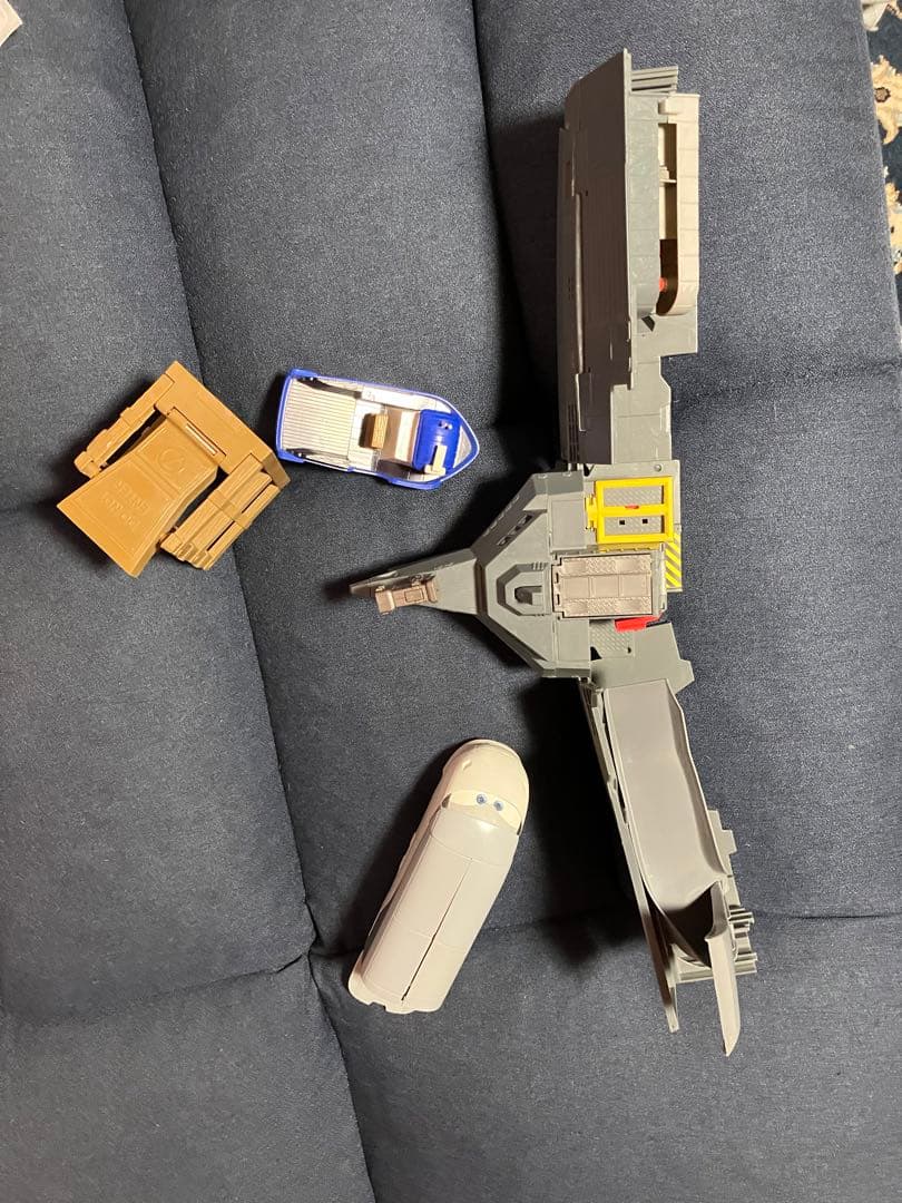 カーズ2 超レア物　トニートライフル　戦闘艦アメリカ海軍　3点セット　マテル社