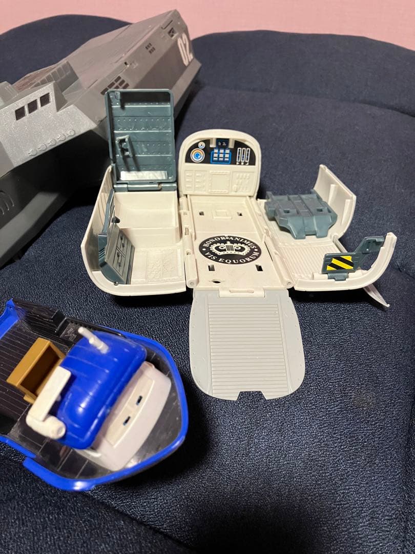 カーズ2 超レア物　トニートライフル　戦闘艦アメリカ海軍　3点セット　マテル社