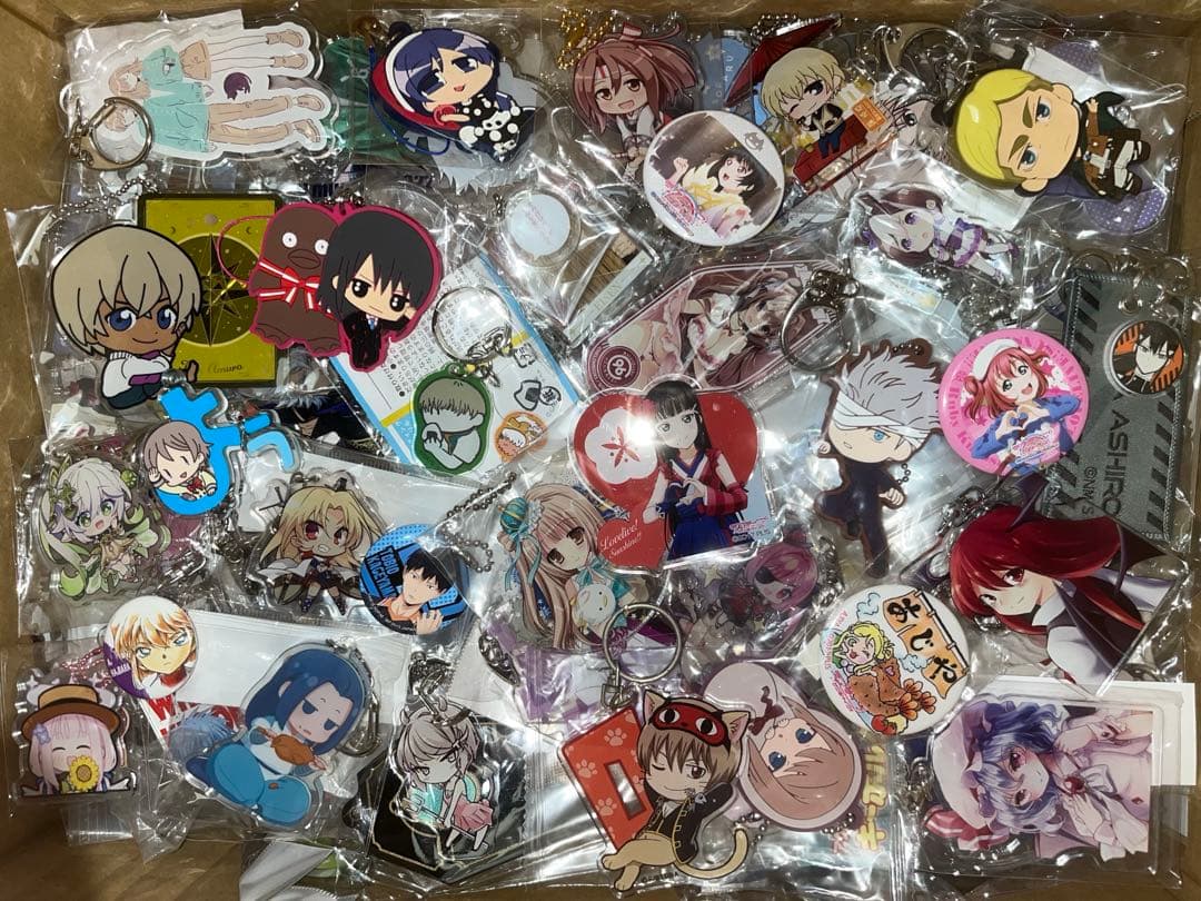 ノンジャンル 缶バッジ アクキー 900点以上 大量 まとめ売り 紙類無し