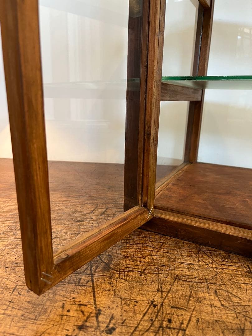 ガラスケース 3段 匂い有り ビンテージ アンティーク 昭和レトロ