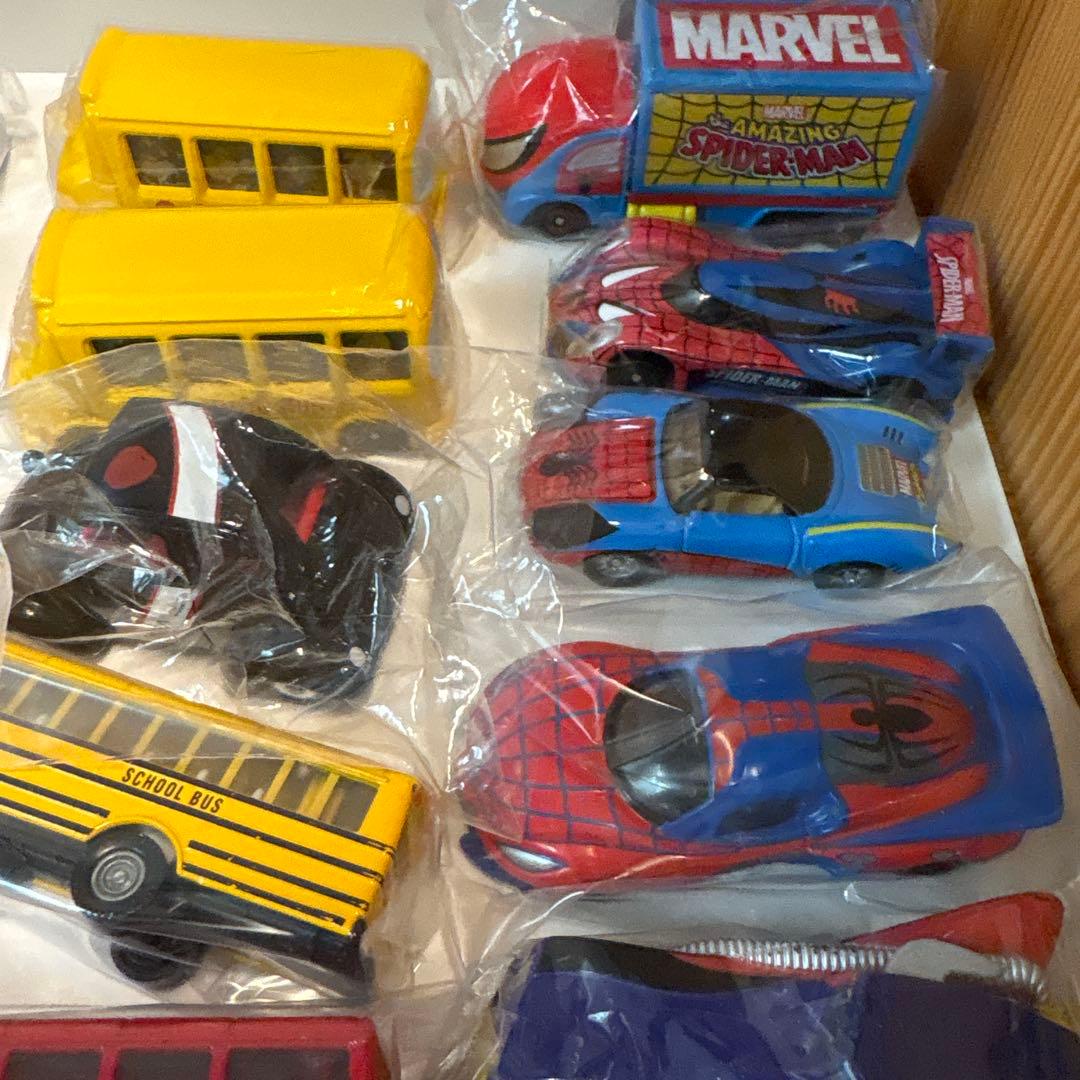 2335.トミカ70台まとめ売り