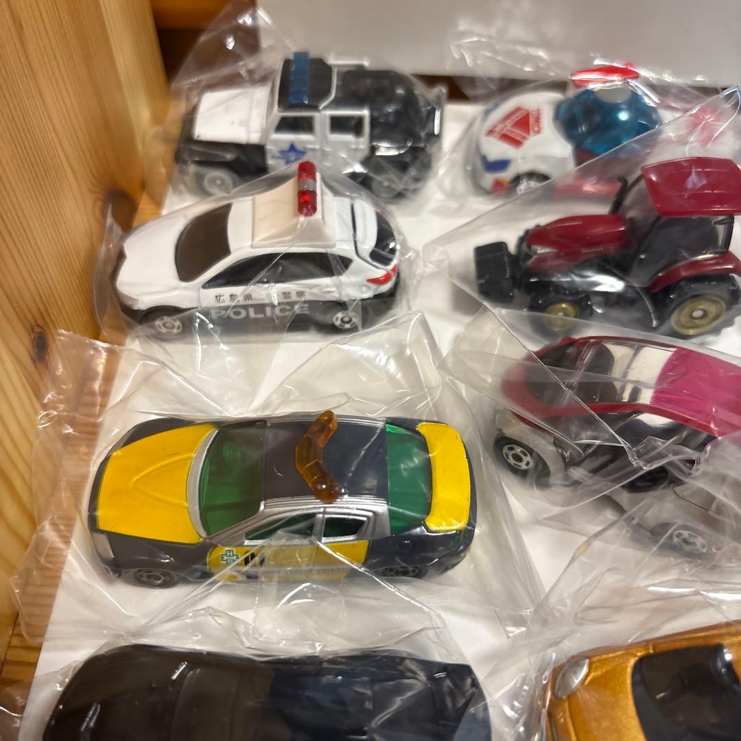 2335.トミカ70台まとめ売り