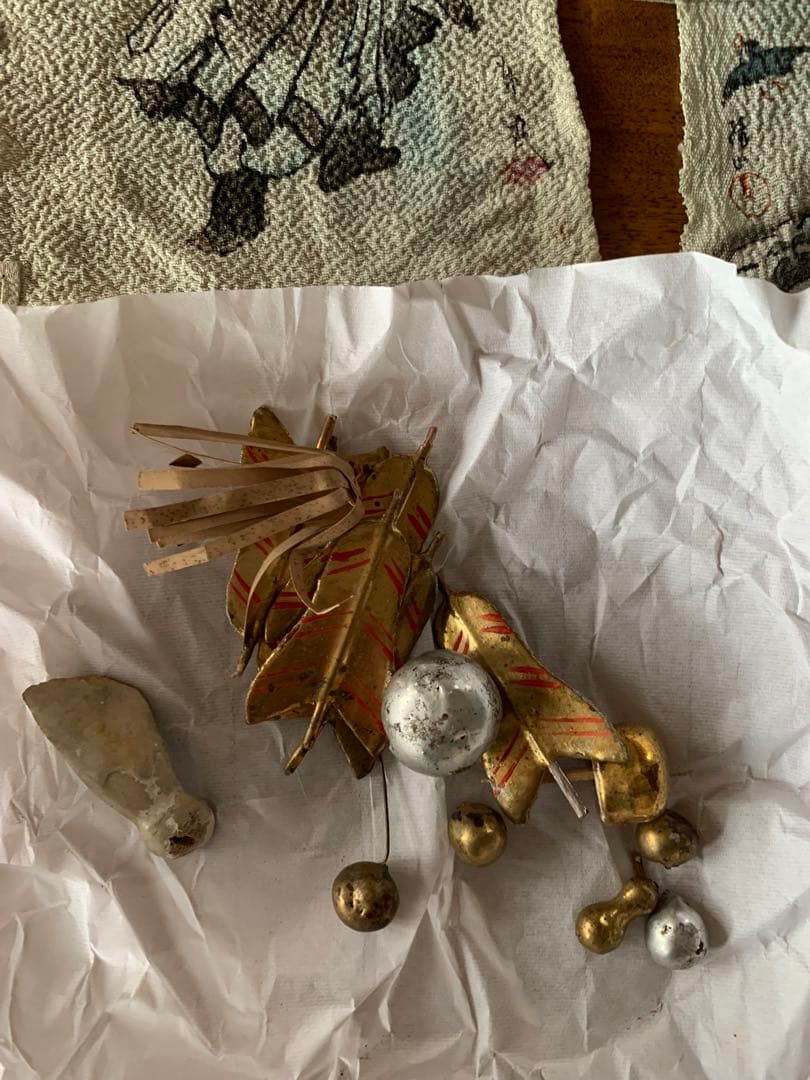 美術工芸品 明治中期 刺繍紋章店作の室内飾り用の鯉のぼり部材