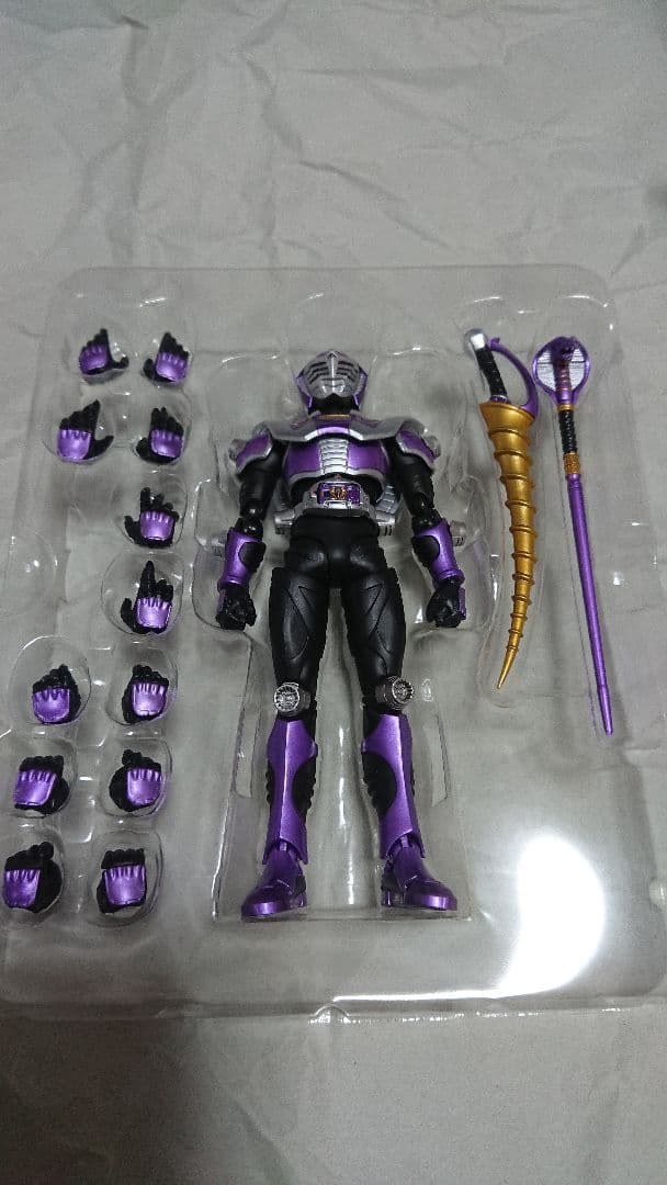 仮面ライダー王蛇 フィギュアーツ 開封品