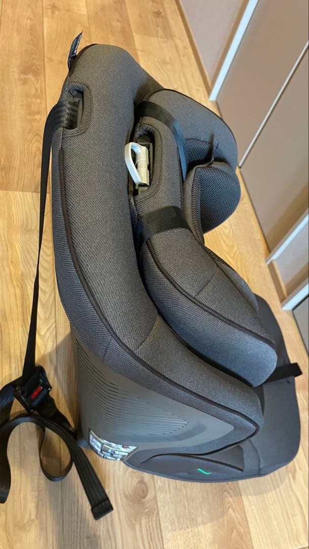 【美品】コンビ(Combi)ジョイトリップ アドバンス プラスISOFIX対応①