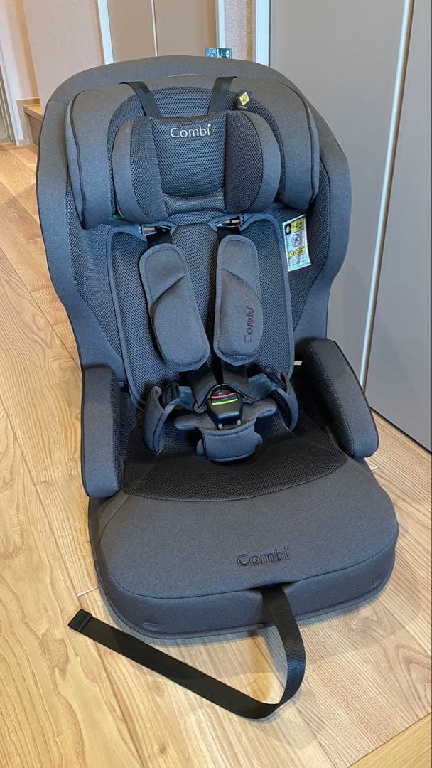 【美品】コンビ(Combi)ジョイトリップ アドバンス プラスISOFIX対応①