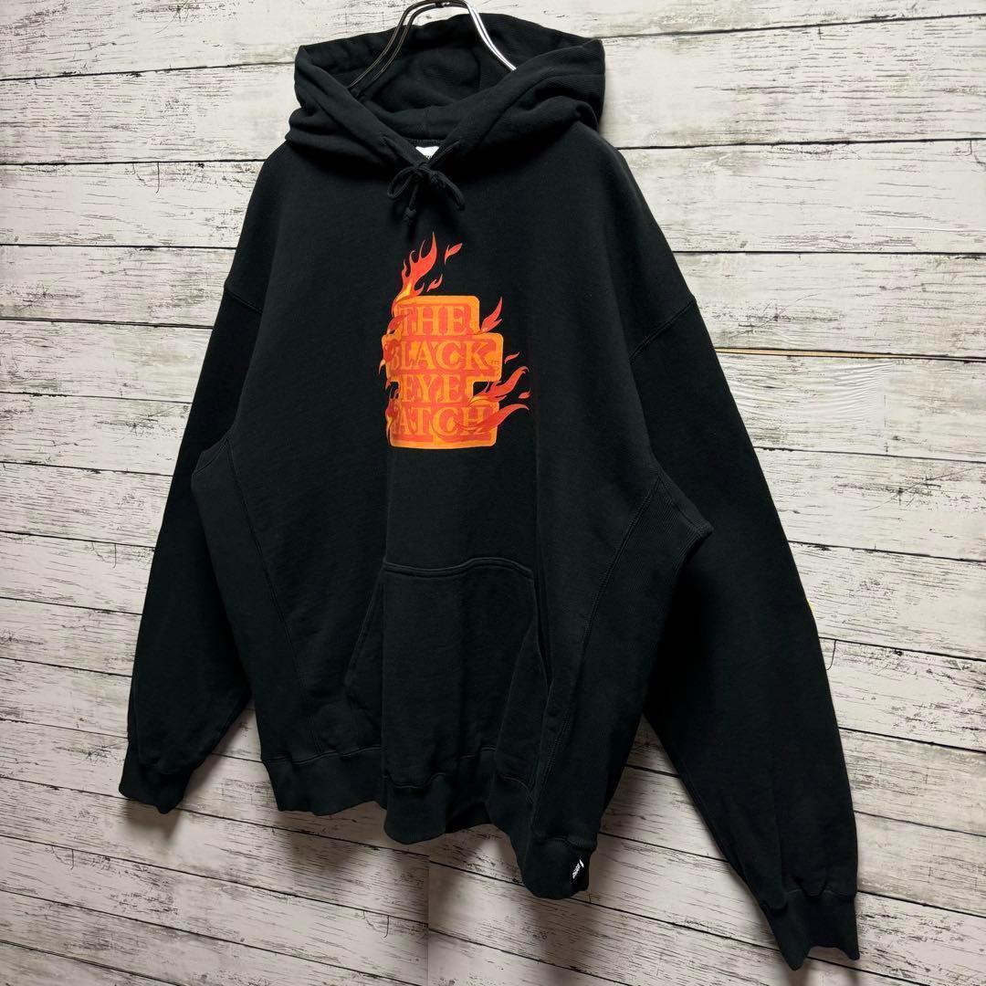 477【美品】ブラックアイパッチ　取扱注意　刺繍　ファイアーロゴ　パーカー