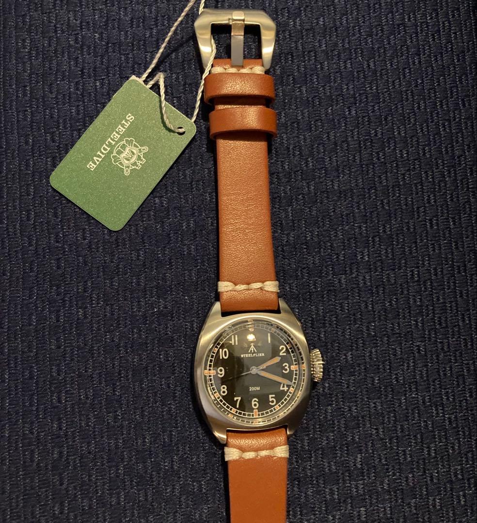 [新品] イギリス軍  Army W10 クォーツ式レプリカ 皮ベルト