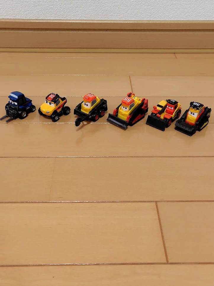 【レア・美品・送料無料】カーズ トミカ Planes １５個セット　バラ売り不可