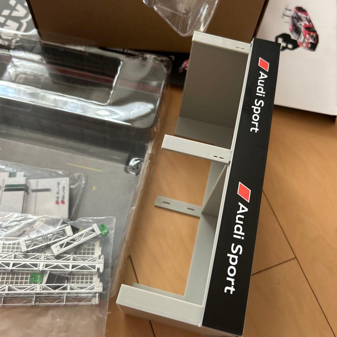 【即購入ok!!】1/64 レーシングピットガレージ ジオラマ アウディスポーツ