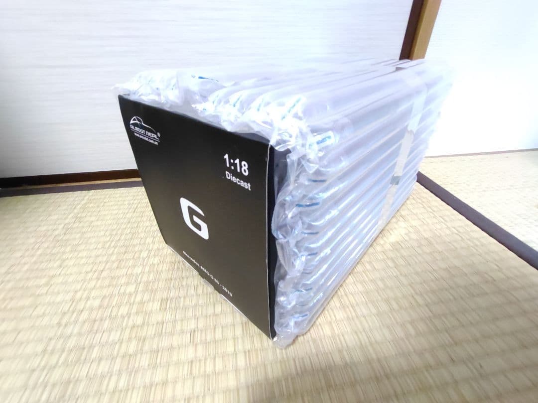 ミニカー Almost Real G63 AMG 1/18